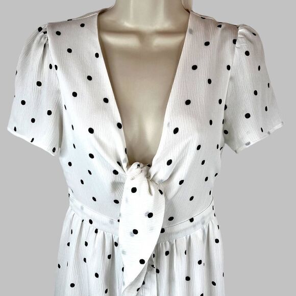EVERLY Polka Dot Dress in White and Black Size Small - Picture 5 of 13